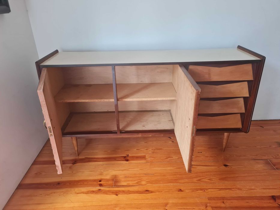 Aparador dos anos 60