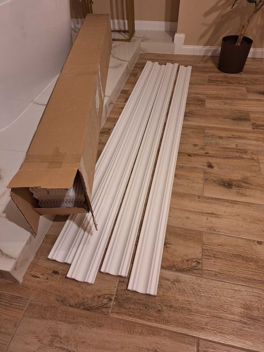 Listwy przysufitowe polistyren 29 szt. dl. 2 m, 80mm x 80mm