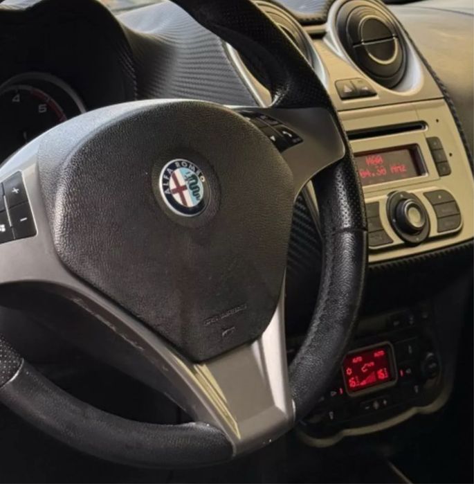 Vende se alfa romeu mito