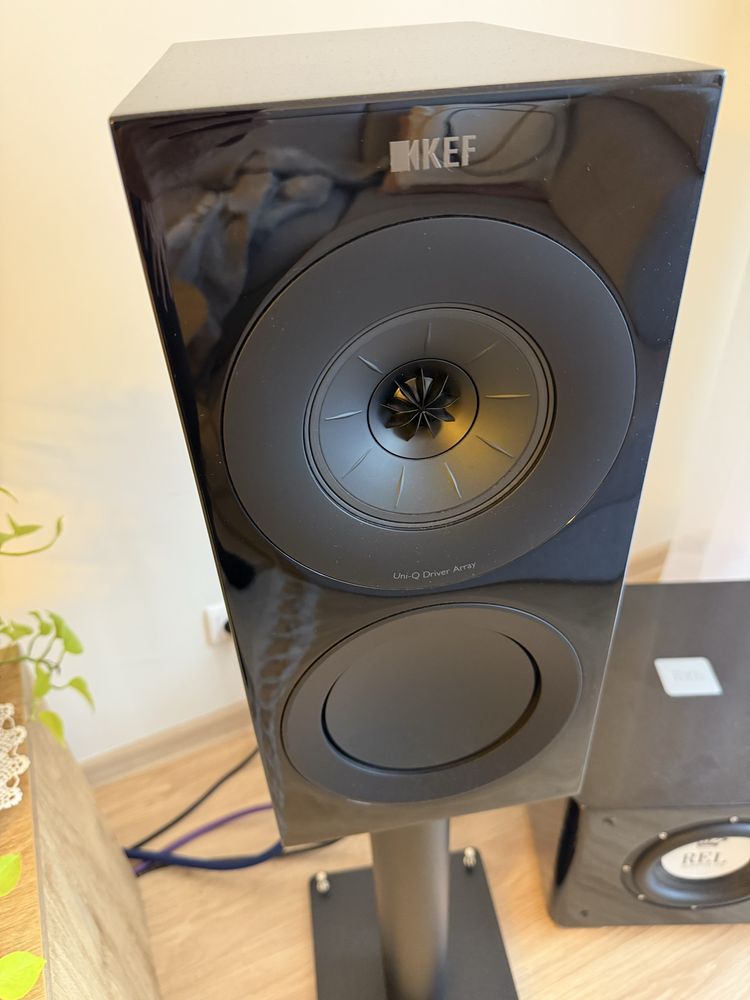 KEF R3 – kolumny podstawkowe – stan idealny