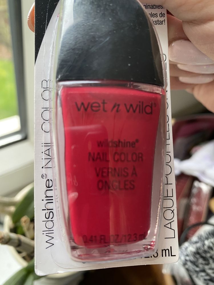 Nowy lakier do paznokci Wet’n’wild