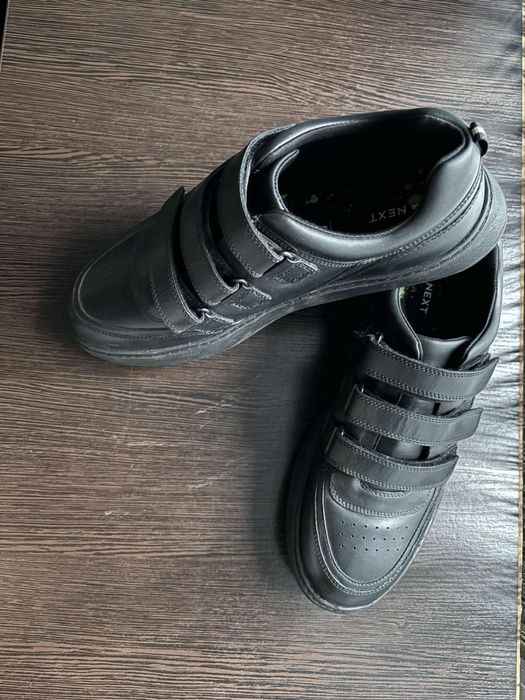 Шкіряні кросівки від Next розмір 42