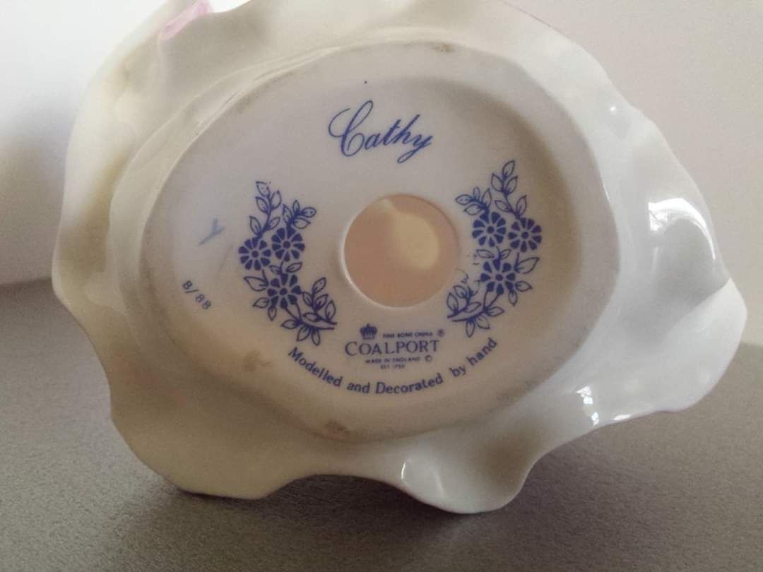 Manufaktura Coalport Cathy 8/1988
Cathy 8/1988