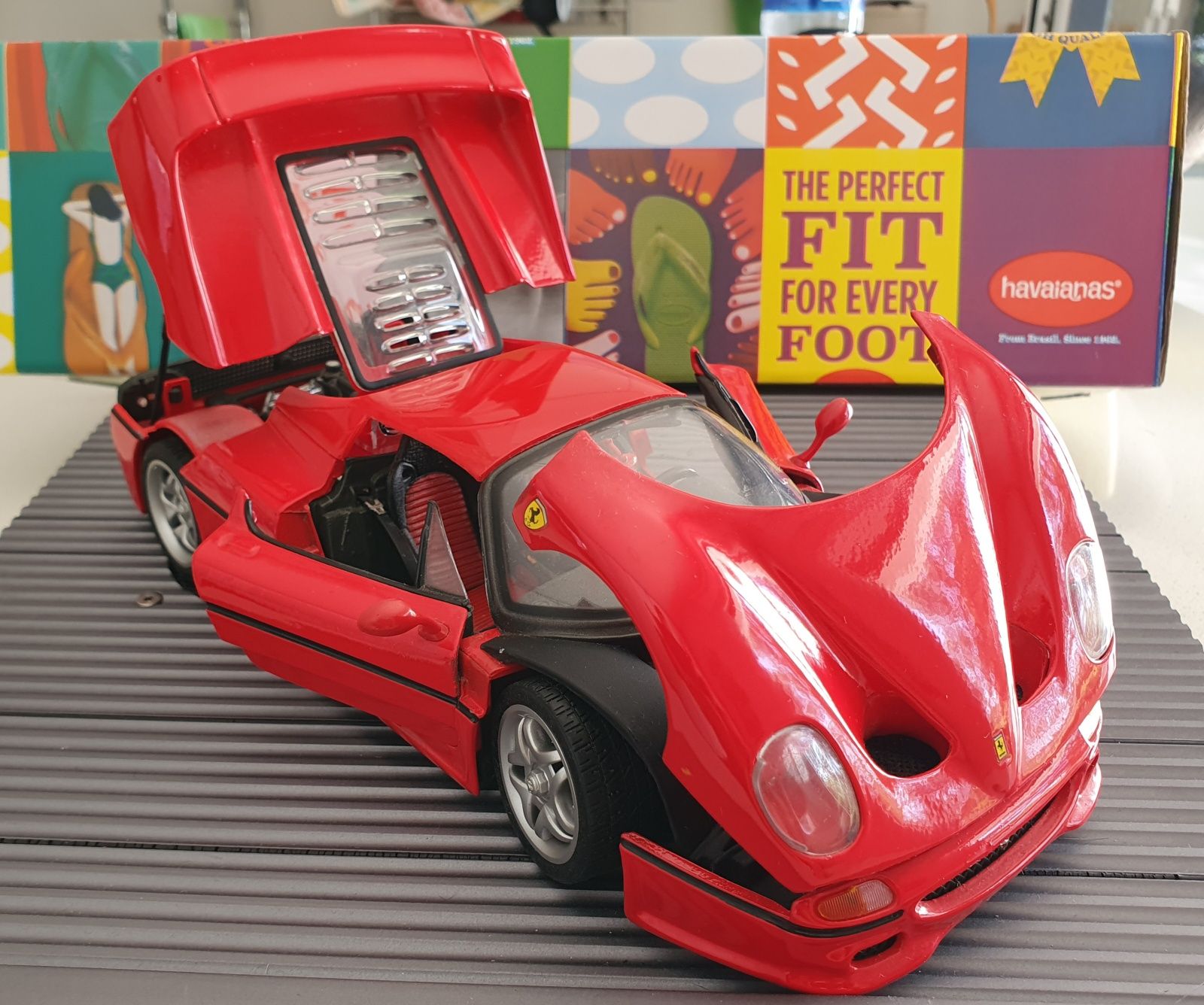Miniaturas Ferrari F50  Escala 1/18 Maisto