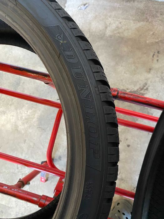 Sprzedam opony Dunlop SP Winter Sport 3D – 235/35 R19 91W – zimowe