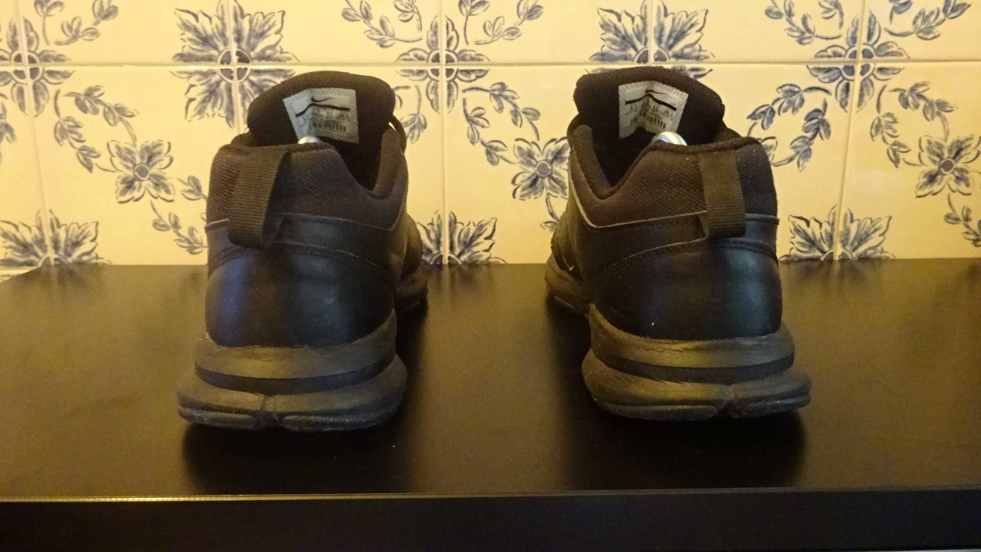 Conjunto de ténis Le Coq Sportif e Nike