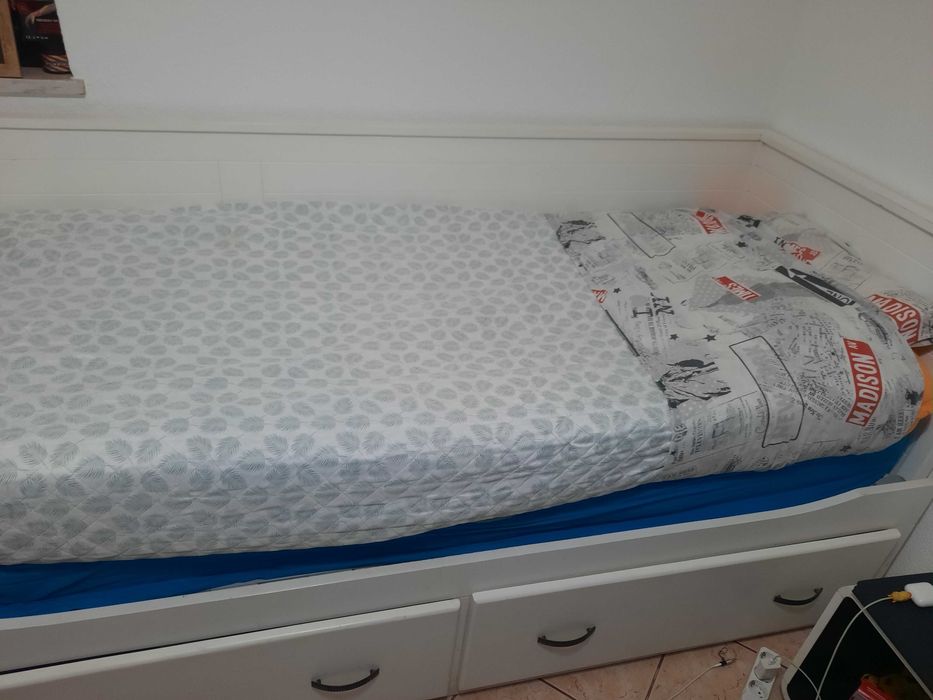 Cama  Usada/ Bom estado