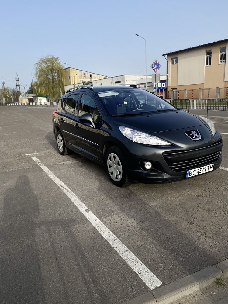 Автомобіль Пежо 207SW