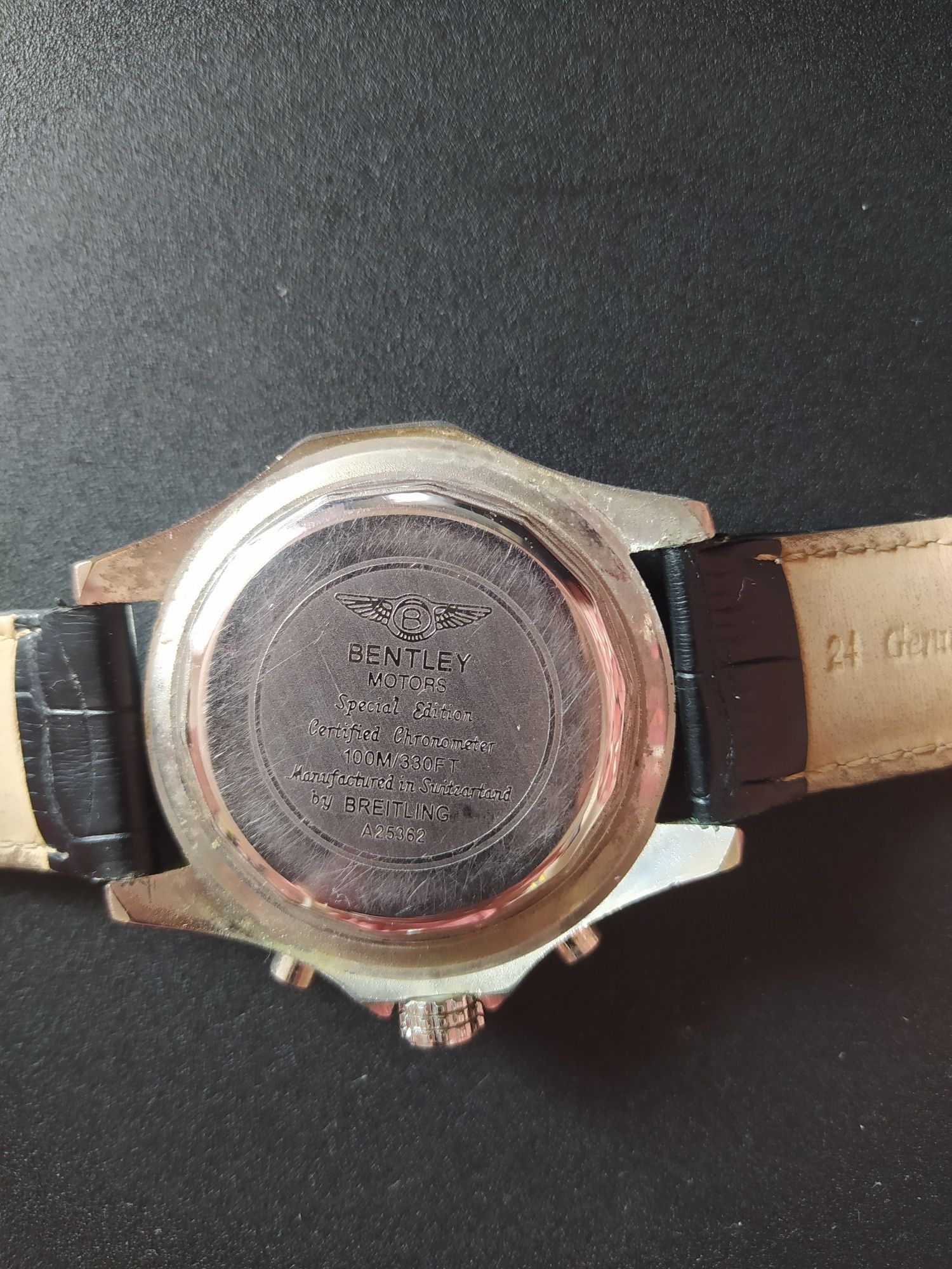 Годинник Bentley morors