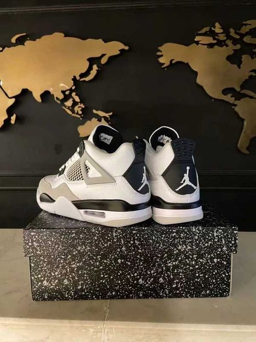 Jordan_4_Retro_Military_Black R.41