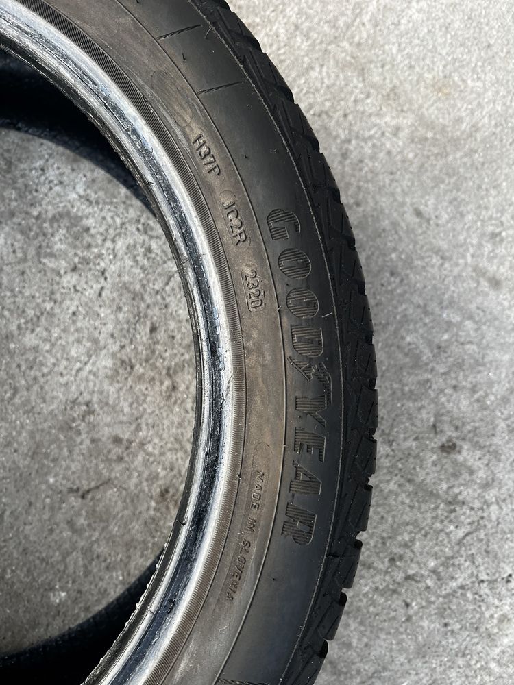 Dwie opony goodyear vector 4seasons 205/50/17 2020r.