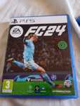 Vendo FIFA 24 e WWE2k24 ps5