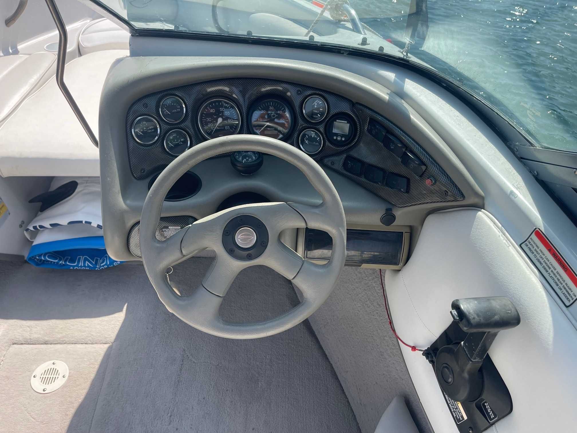 Crownline 192, Penta Volvo 4.3, 190 CV com atrelado