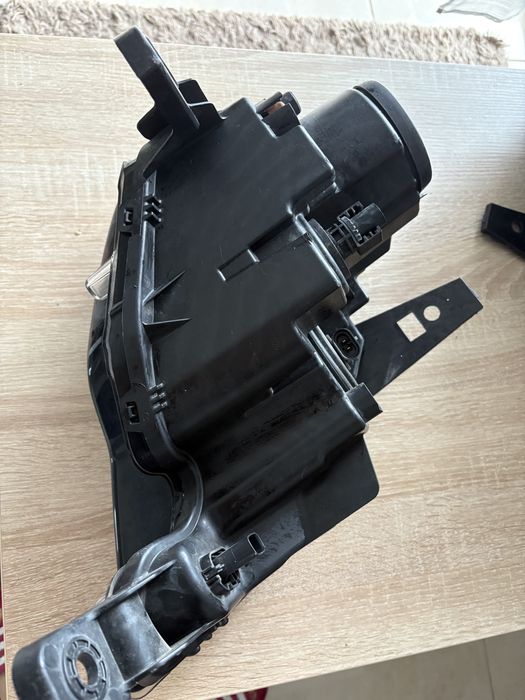 jeep grand cherokee wk2 lift 2017 lampa lewa zwykla soczewska usa