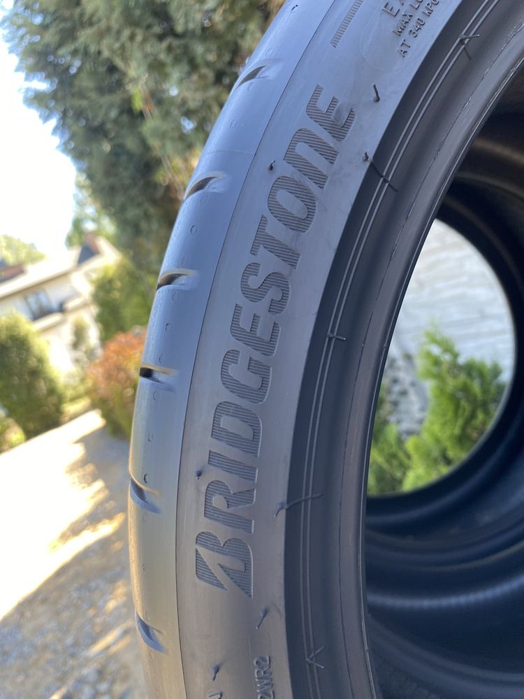 235/35/19 XL Sprzedam komplet opon Bridgestone