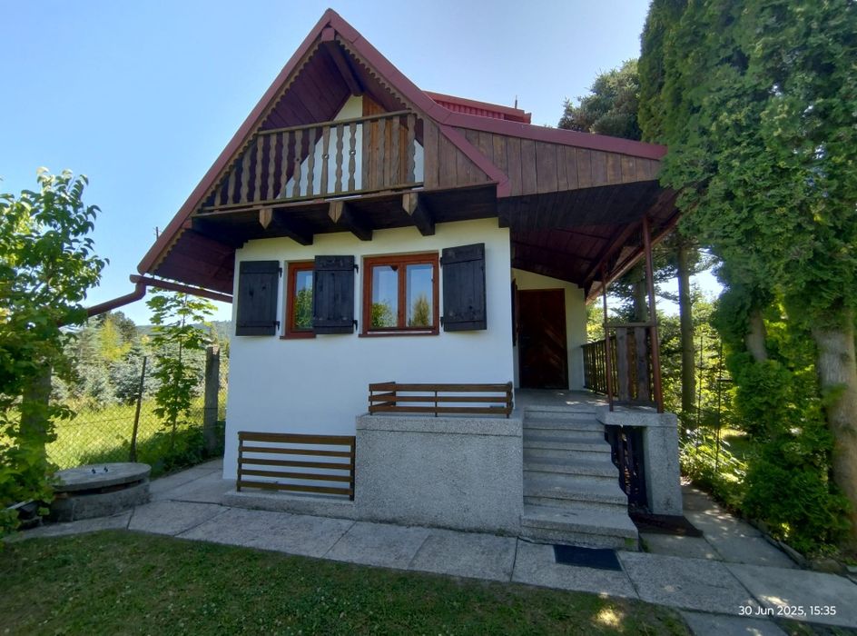 Działka na ogródkach działkowych z altaną murowaną