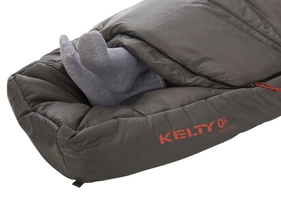 Продам спальный мешок Kelty regular
