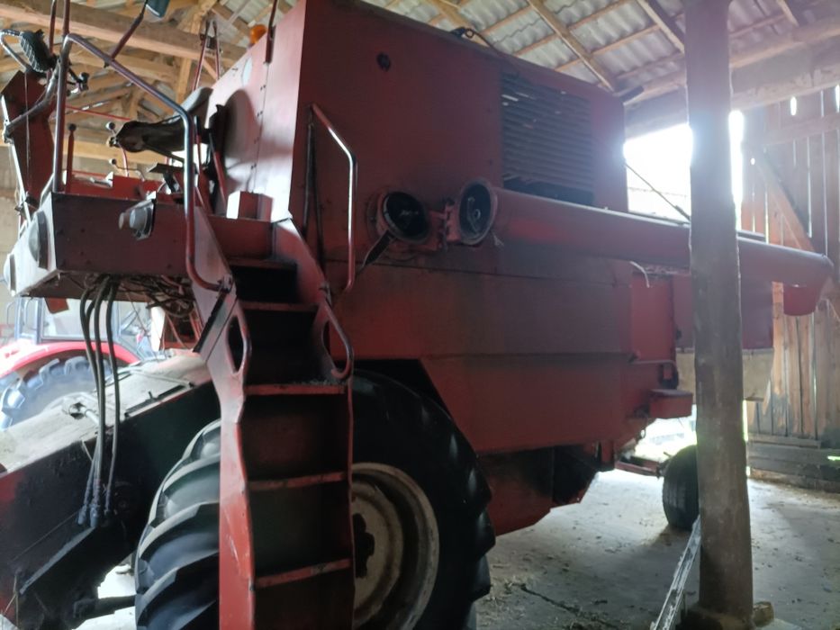 Sprzedam kombajn bizon Z050