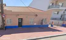 Casa antiga SEM LICENÇA DE UTILIZAÇAO inserida num lote de 402m2  no c