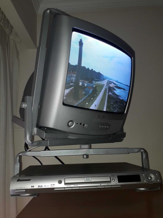 Conjunto TV Philips 15¨+ Leitor de DVD Pioneer + Suporte