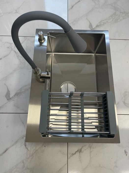 Мийка кухонна Luminex 6045 см та змішувач Lidz з гнучким виливом сірий