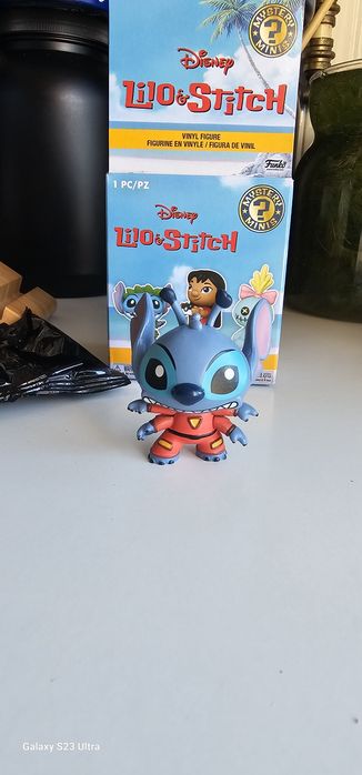 Figura colecção Lilo & Stitch para troca