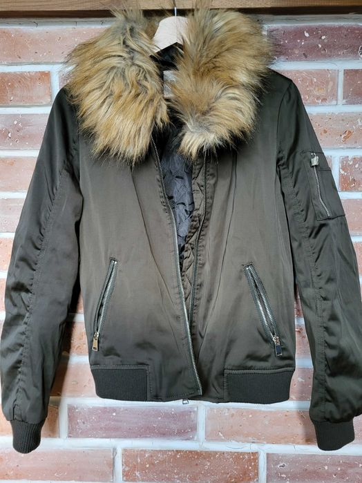 Kurtka bomberka khaki ocieplana pilotka Bomber River Island 38 M modna