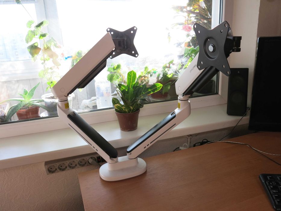 Кронштейн для двух моніторів Office Pro MA502 білий, навантаж. до 9 кг