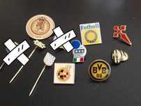 Pins / alfinetes de lapela; futebol (clubes e seleções), década de 80