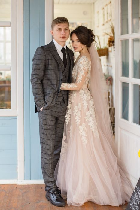 Авторська сукня ручної роботи — ідеальна на весілля, розпис або вечір