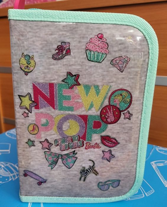 Piórnik Paso Barbie z wyposażeniem