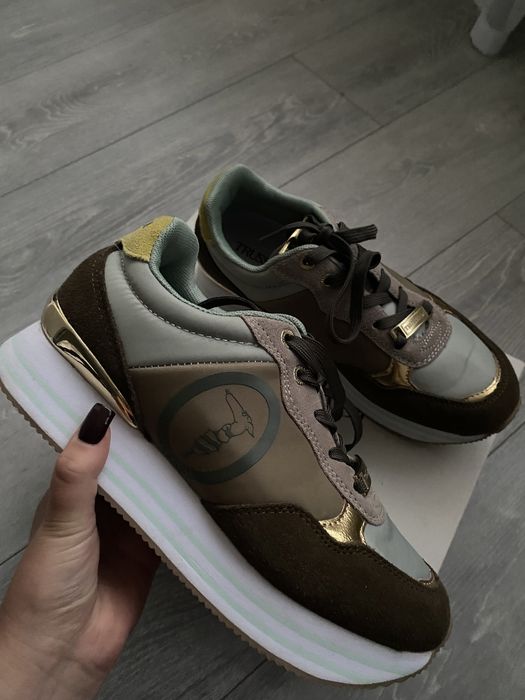 кросівки trussardi 38