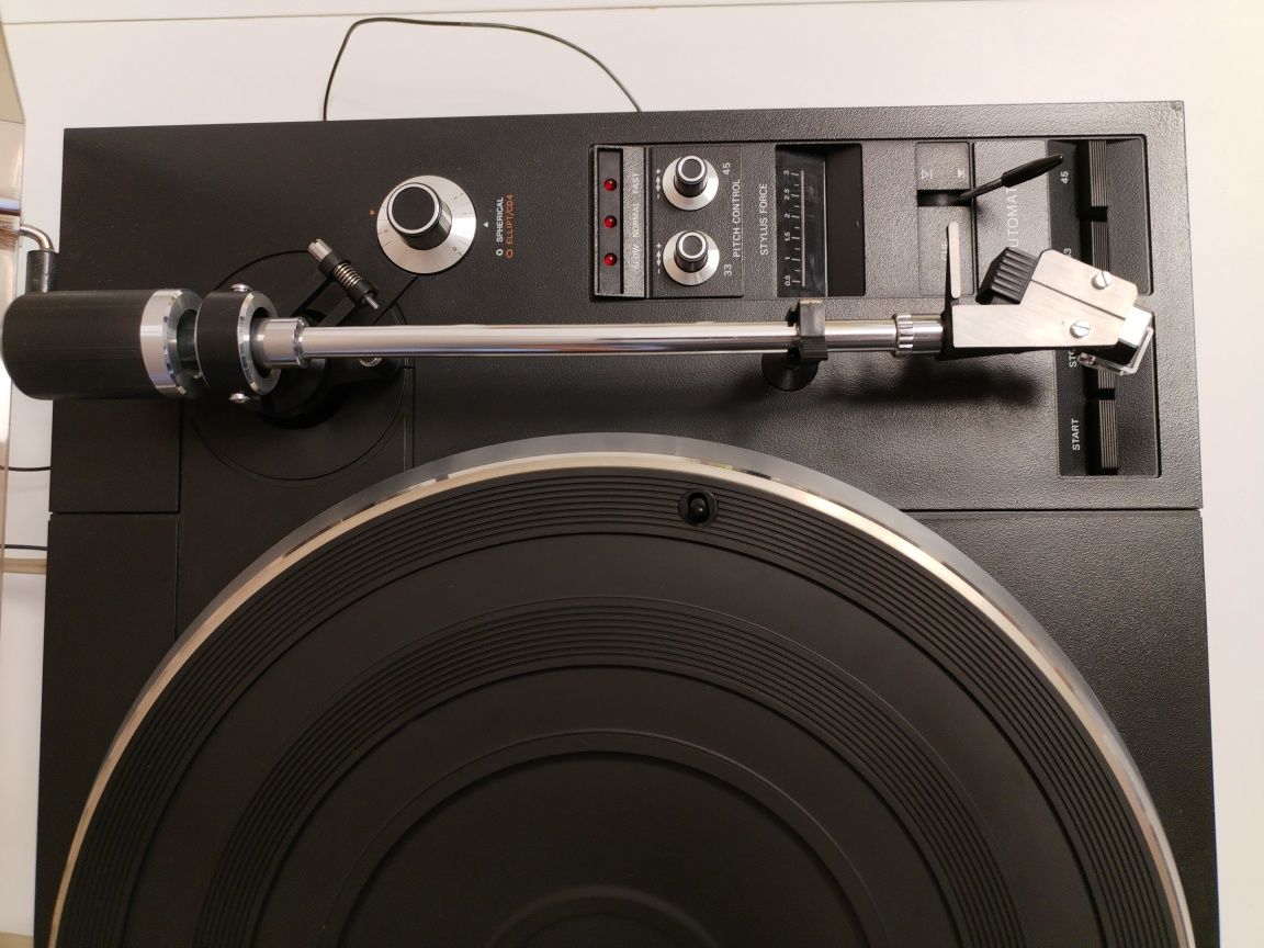 Gramofon Philips Electronic 777