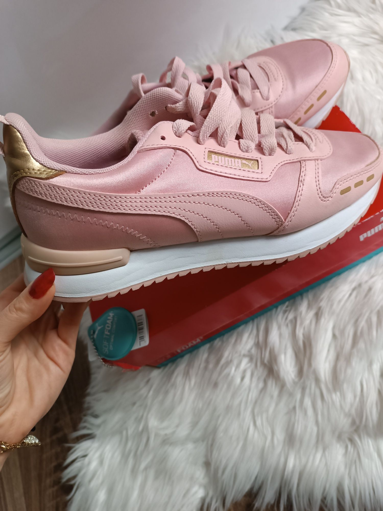 Buty sportowe damskie PUMA pudrowy róż 40