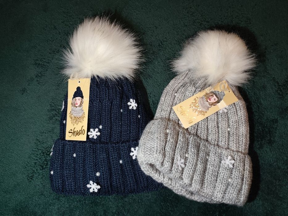 Зимова шапка на дівчинку