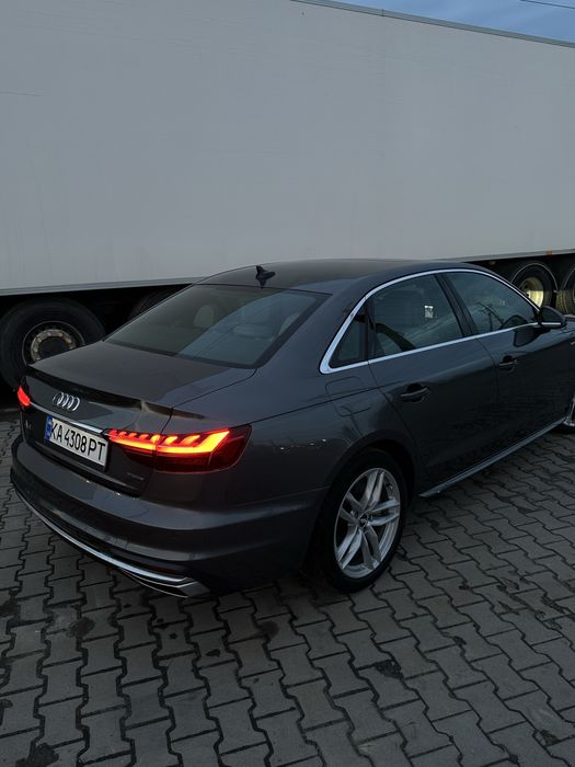 Продам Audi a4b9 2020 року