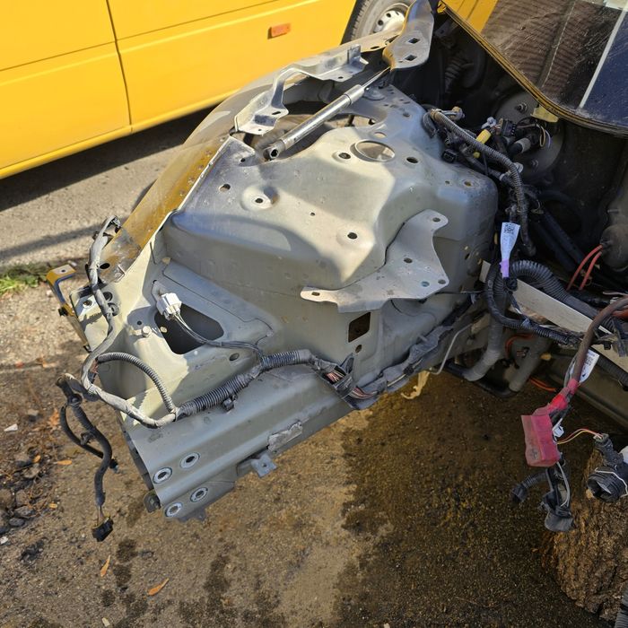 Четверть Передня Ліва Права Tesla Model 3 Сапог Чверть Тесла Модел 3