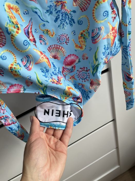 Jednoczesciowy stroj kapielowy S 36 w motyw letni