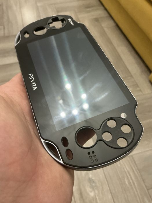 Дисплей PS VITA в невідомому стані
