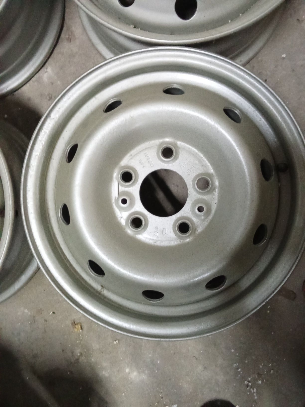 Felgi 15H2xJ6 Iveco 5 szt.