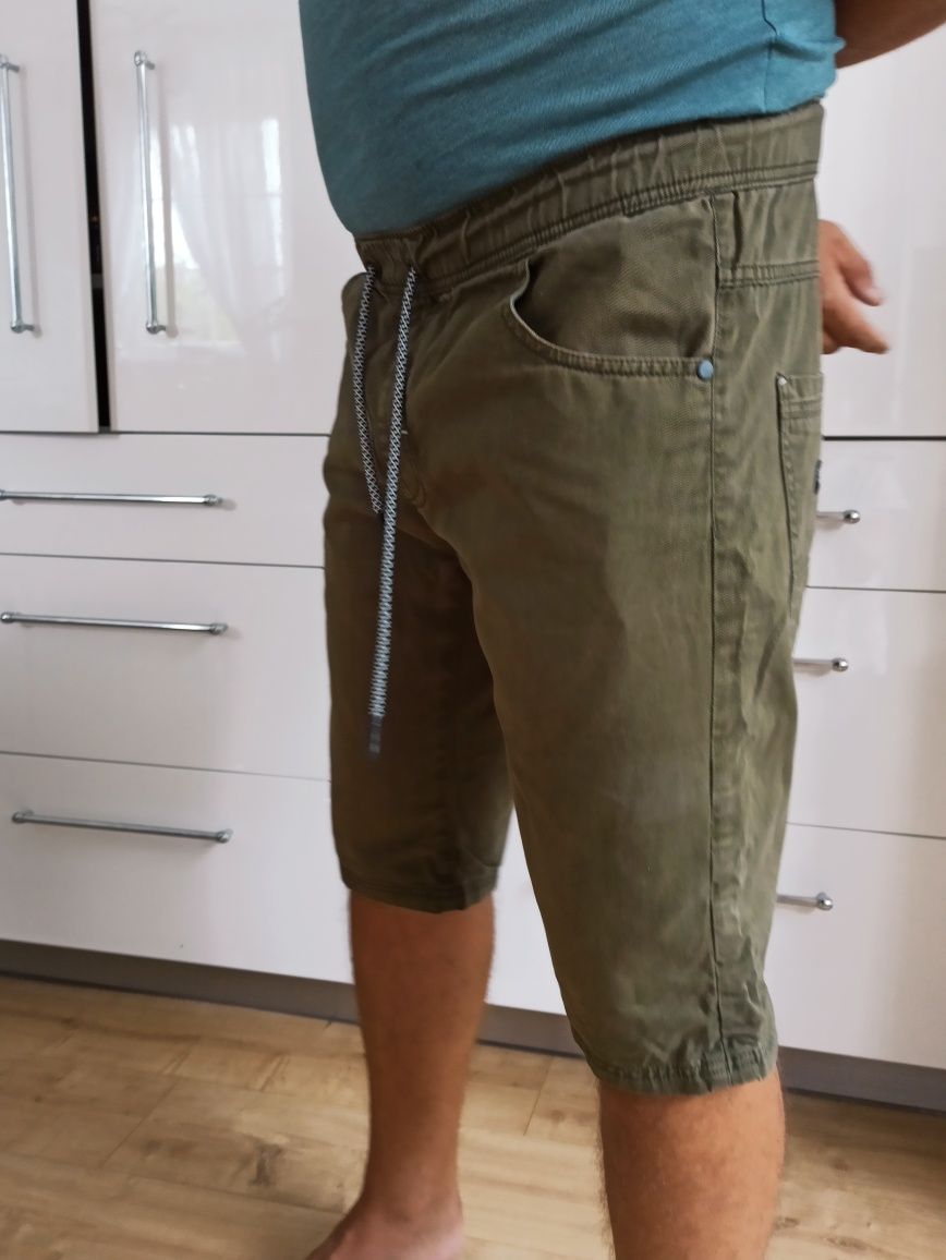 Sg Bermudy męskie XL cropp krótkie spodenki męskie XL