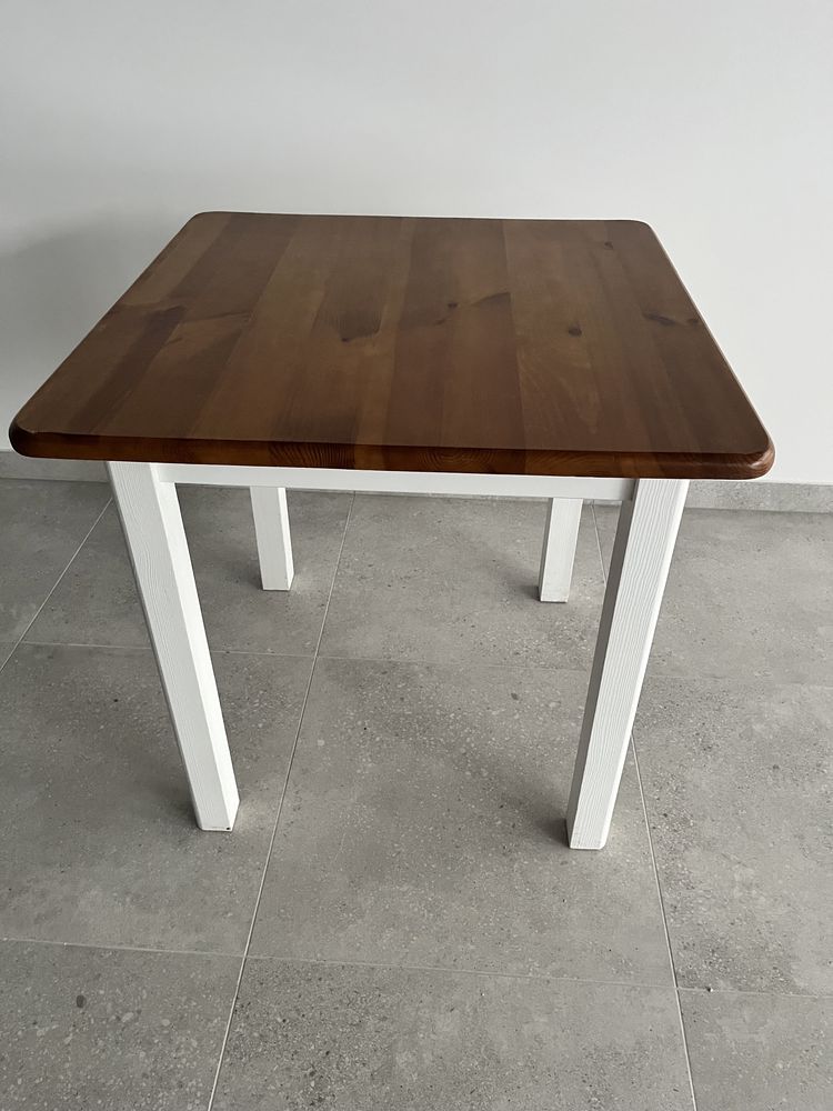 Kwadratowy stół sosnowy 80x80