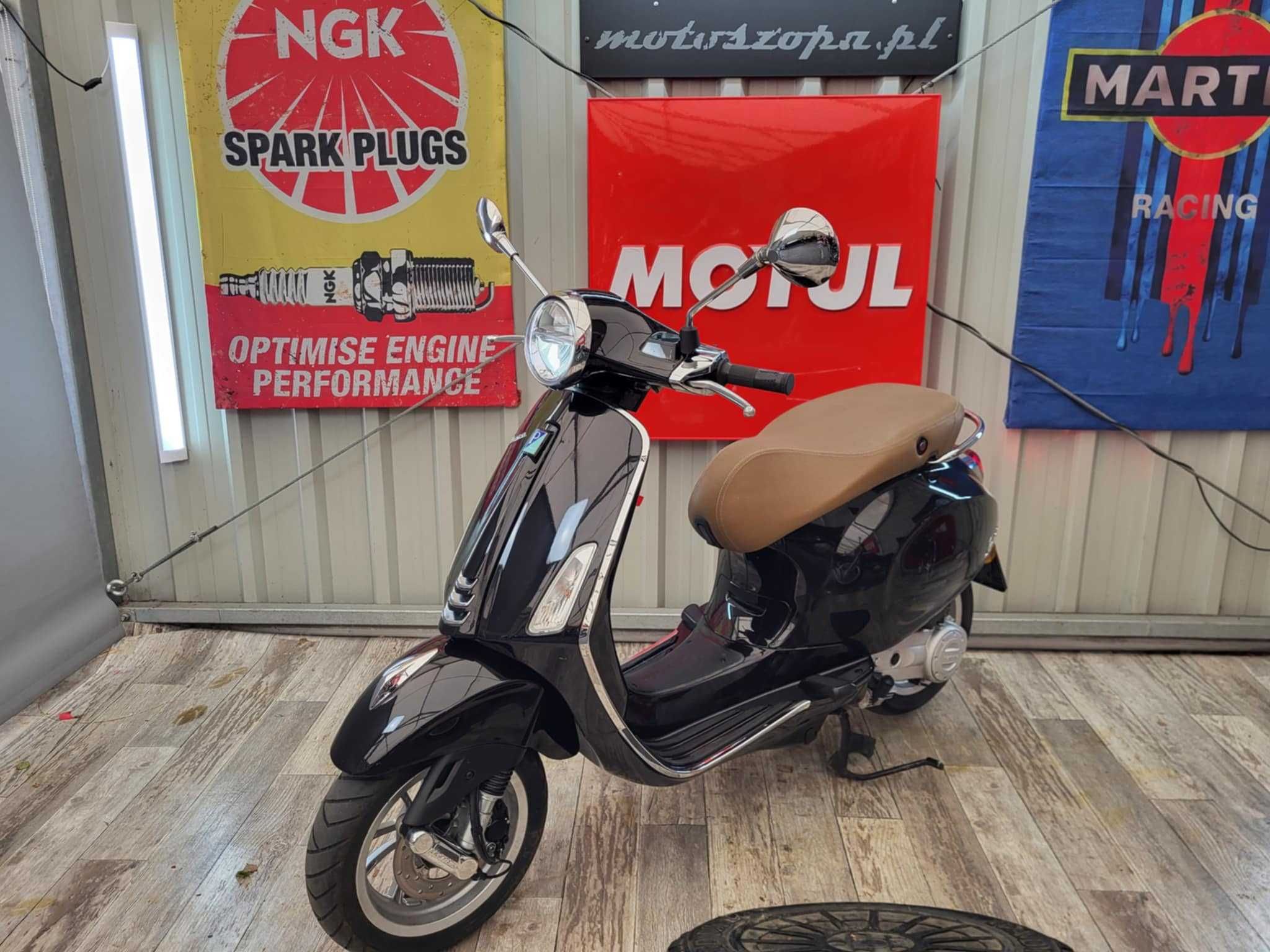 Vespa Piaggio Primavera 50ccm z Austrii RATY
