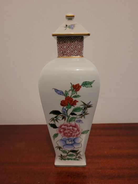 Conjunto de jarra e pote Vista Alegre “Chengtu