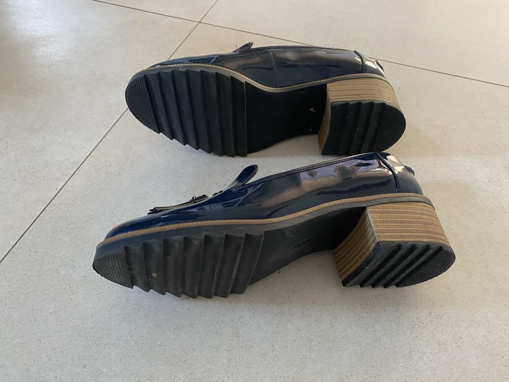 Półbuty Clarks granatowe, lakierowane, skóra, rozm. 40