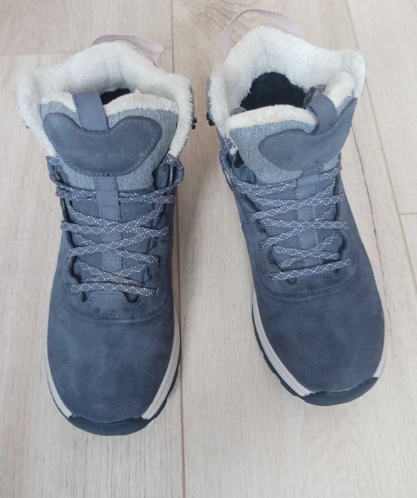 зимові черевики р 37 шкіряні водонепроникні туристичні Quechua SH500