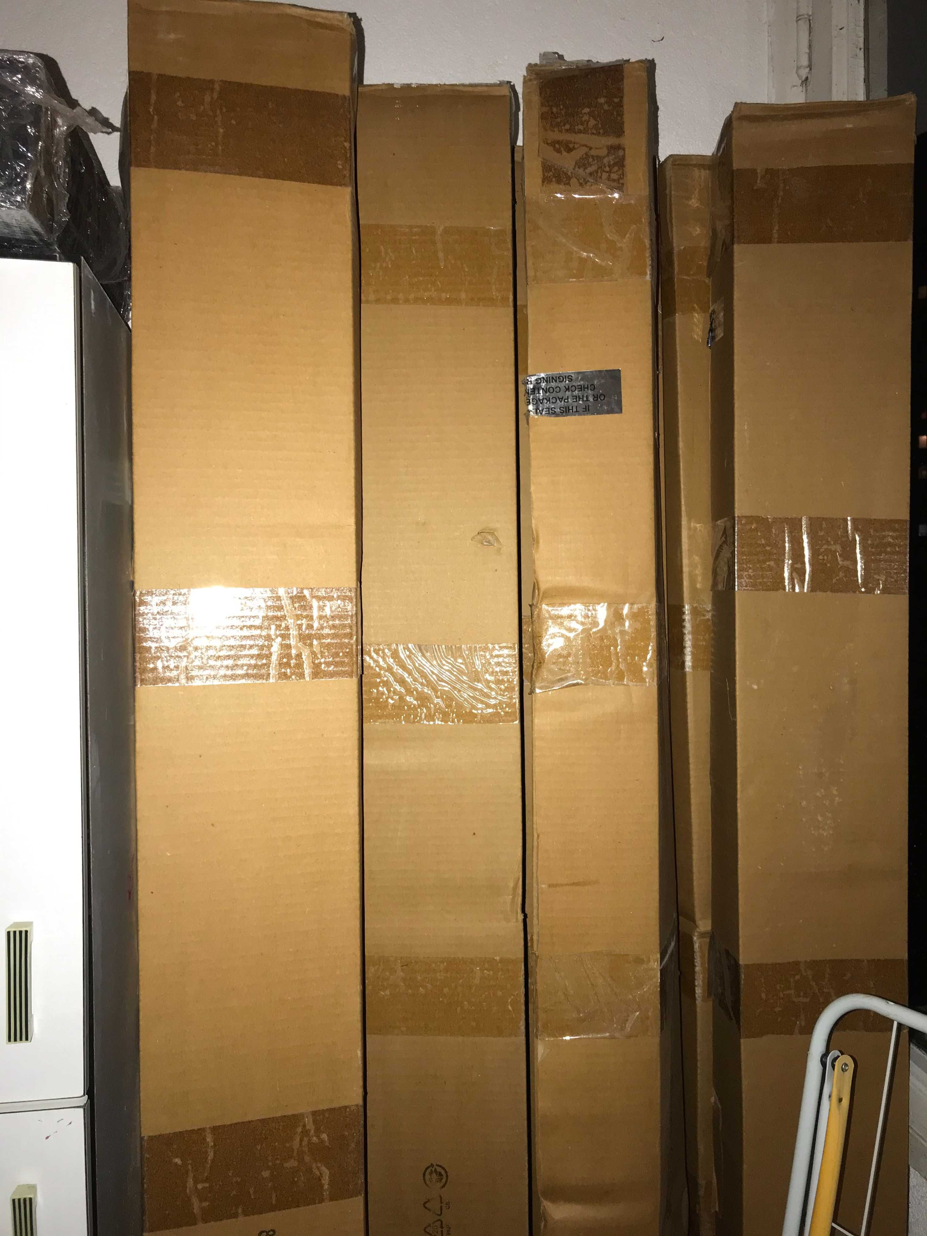 Керований 3ф розподільник живлення Rack PDU APC AP8981
