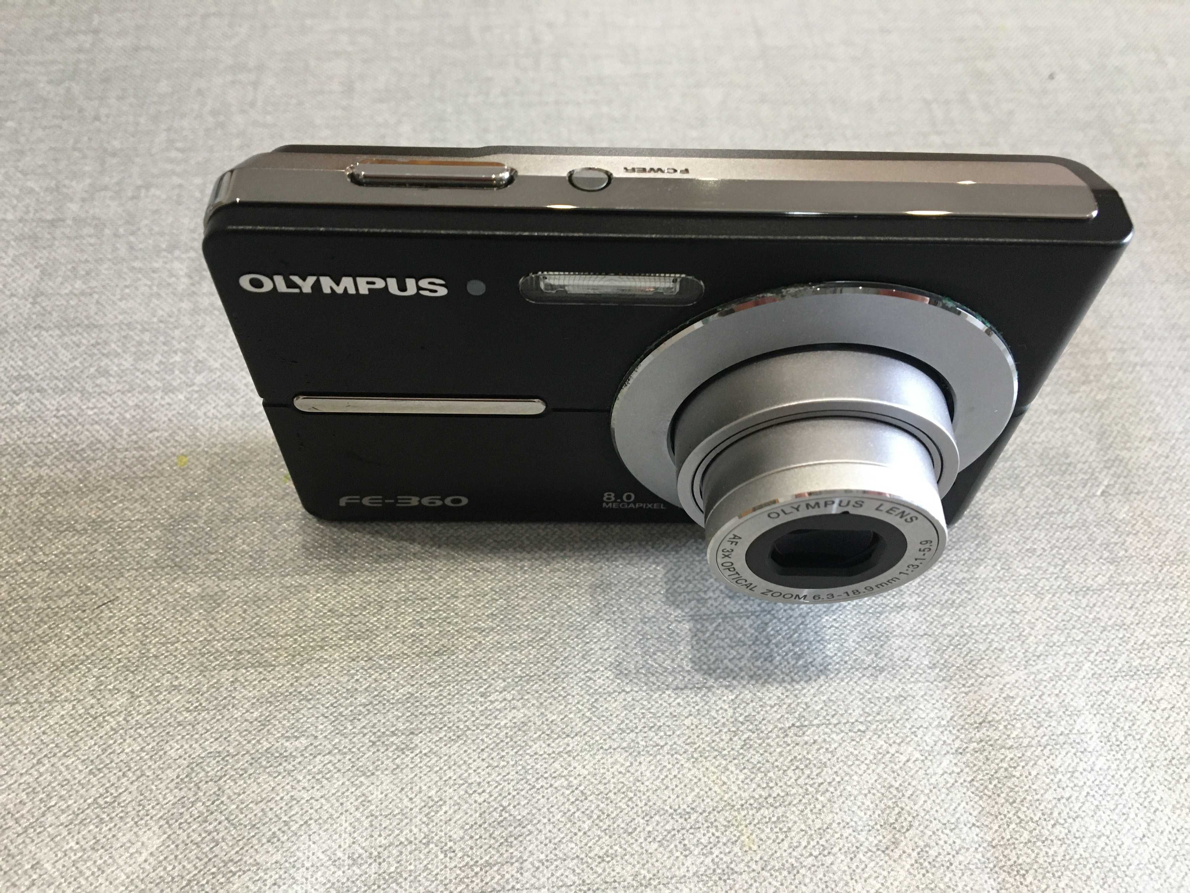 Máquina fotográfica Olympus FE-360 + bolsa de transporte + carregador