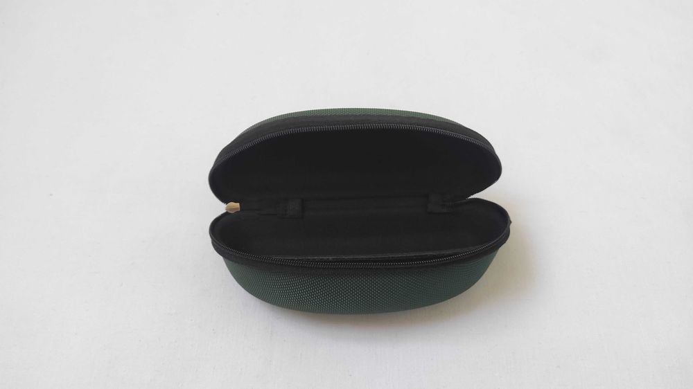 Футляр для окулярів