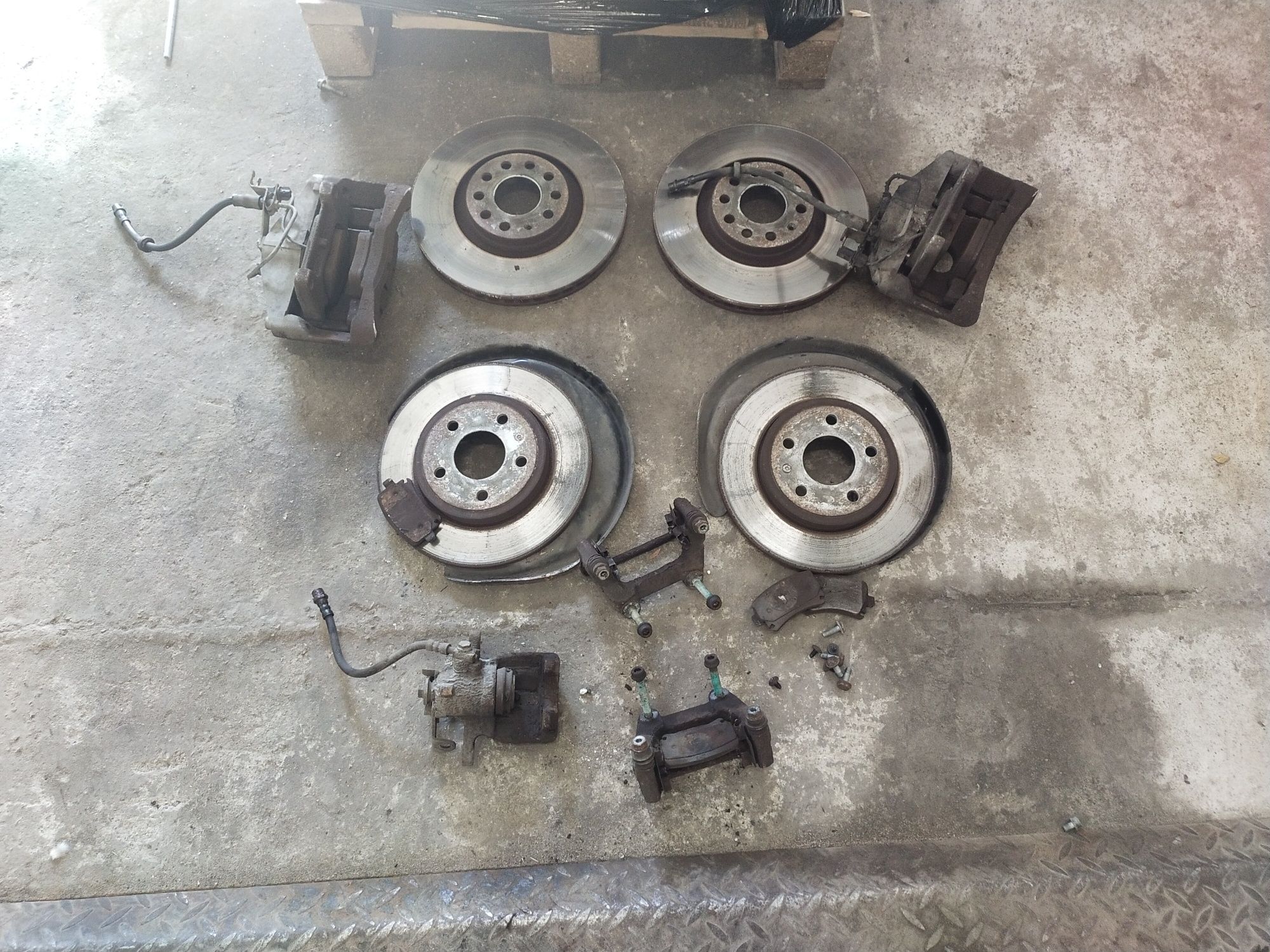 SWAP hamulcow audi a4 b6 B7 exeo  320mm 288mm cały komplet jak na foto